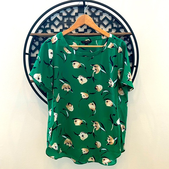 💕 Green Banana Republic Top (S) - Picture 1 of 4